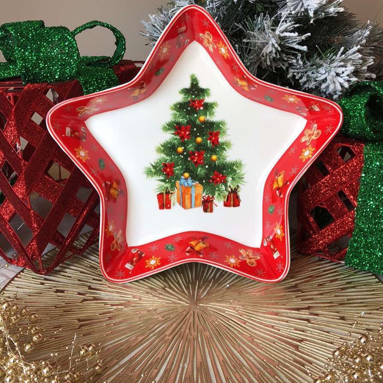 Conjunto de Porcelana Natalino com 14 Peças