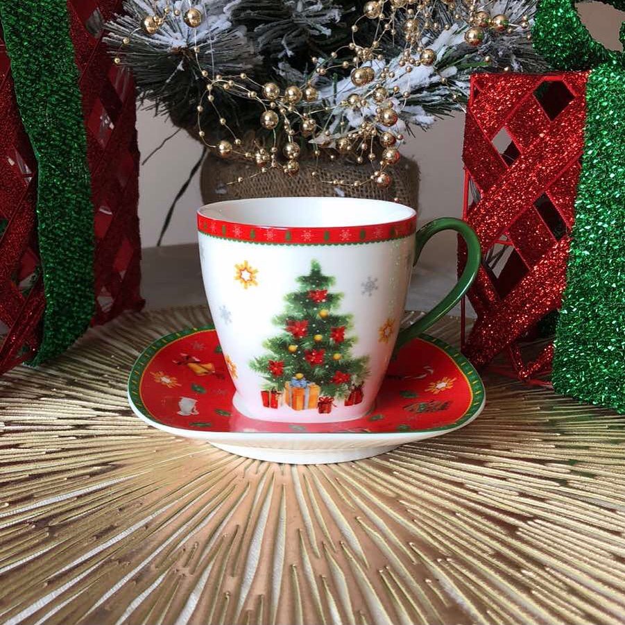 Conjunto de Porcelana Natalino com 14 Peças