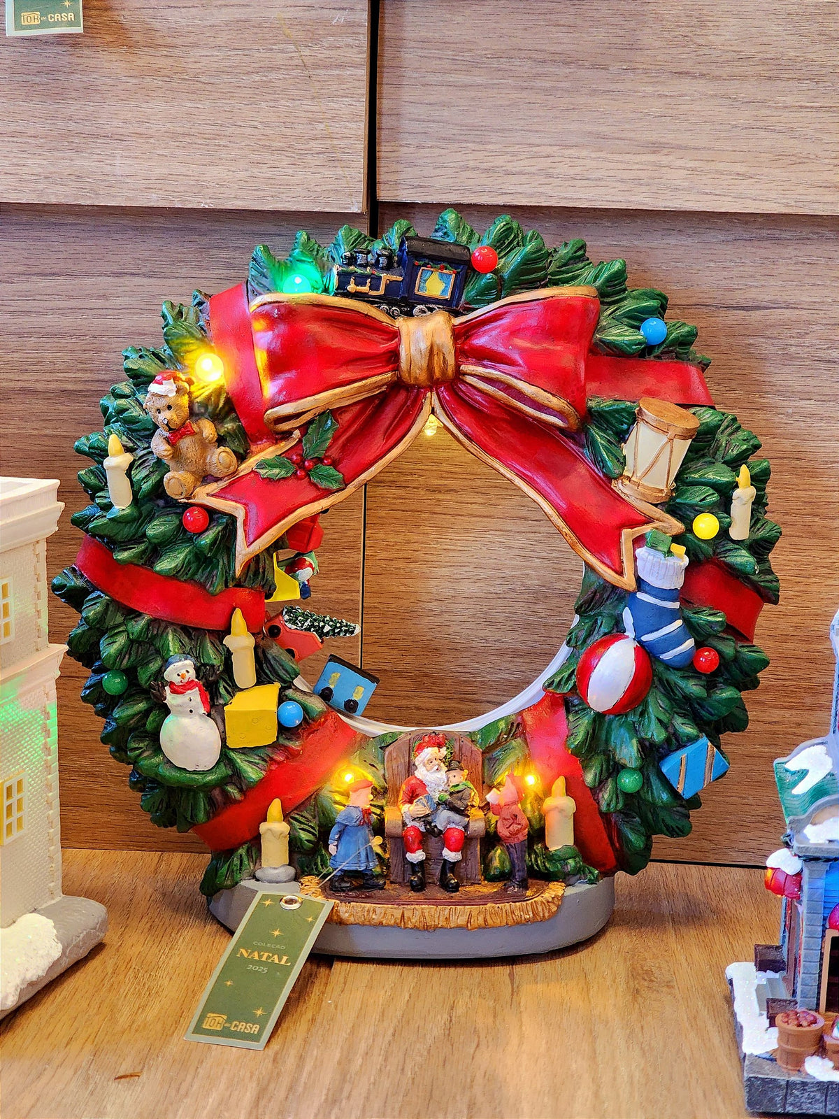 CENÁRIO NA GUIRLANDA EM RESINA COM LED E SOM 30CM - PRÉ VENDA 2025