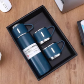 Kit Garrafa Térmica 500ml + 3 Xícaras Aço Inoxidável Azul
