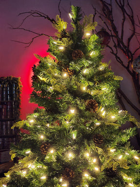 ÁRVORE REALISTA PINHEIRO CONSTELAÇÃO 400 LEDS WARM 1241 GALHOS 2,10CM MODELO CLICK BIVOLT